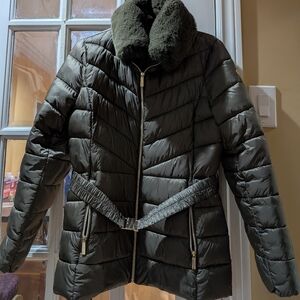 MK women down jacket medium size, green